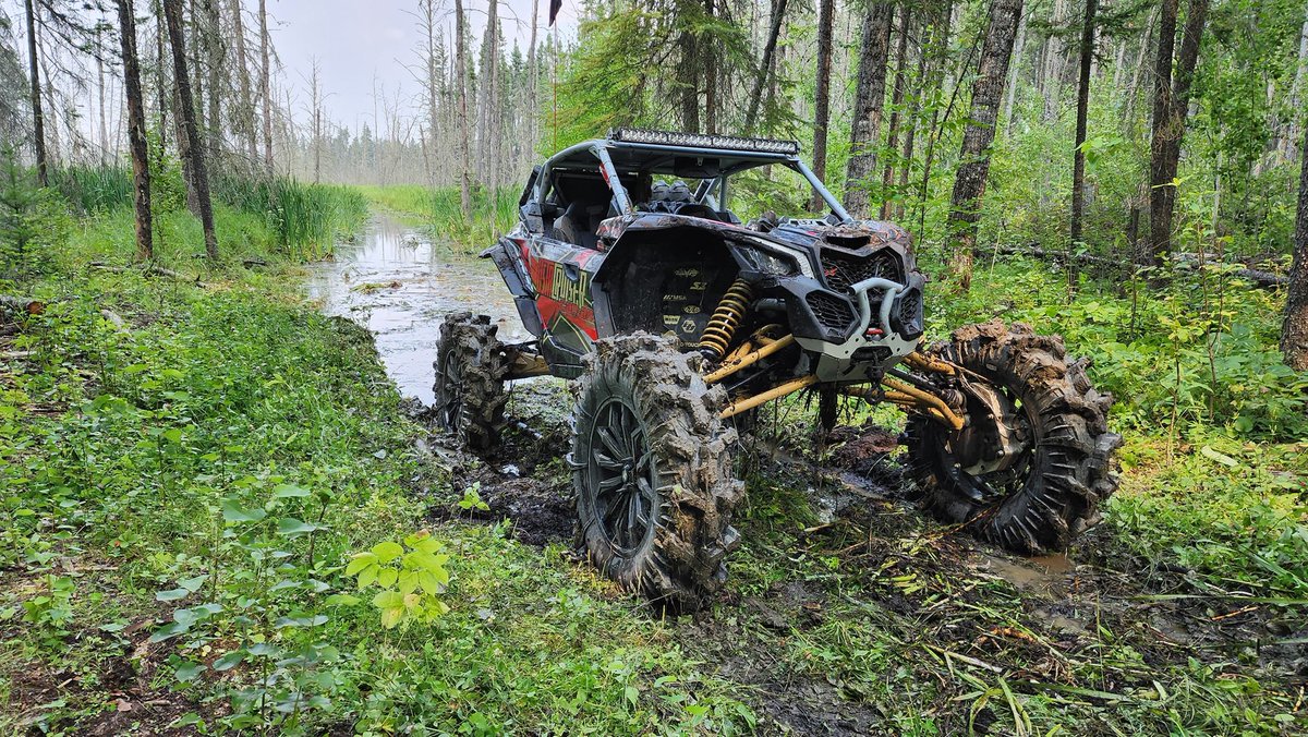 superatvtweet's tweet photo. β @ostacruiser has made a beast out of his @canam #MaverickX3! This #MudMonster is equipped with an #SATV 8" Dual Idler #GDP portal gear lift kit and #TerminatorMAXTires, digging it's way through some of the most insane trails! π€π #GearDrivenPerformance #BuiltforBattle https://t.co/c5c4XnnM5K