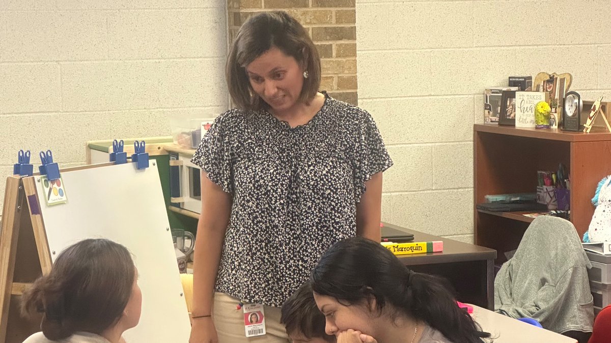 Magrill_AISD's tweet photo. Meet the Teacher event is in full effect at Magrill! 🐴 #MyAldine  🖍️ #PowerofPrimary #ExploringNewWorlds 🌎 https://t.co/okgpSSQKeZ