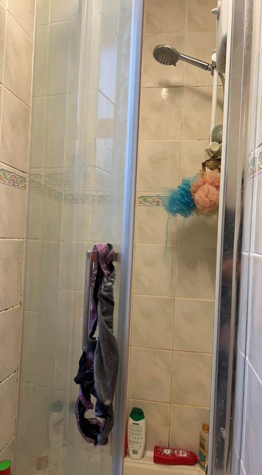 NaughtyPlumJo's tweet photo. Doors open come join Jo in the shower sometime ;)
#swingers #ukswingers #showertime #nickers #bbw https://t.co/9hPcJlARlb