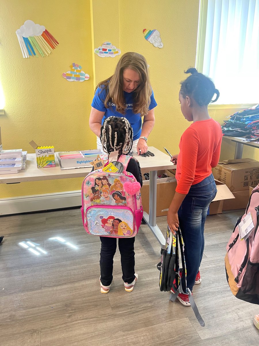 mercyhousing's tweet photo. A special thank you to the #BWIL (Boeing Women Inspiring Leadership) from @Boeing who donated hundreds of backpacks and thousands of school supplies to families at Grace Apartments in #Denver! #MercyHousingMountainPlains https://t.co/XfE9EQdw8R
