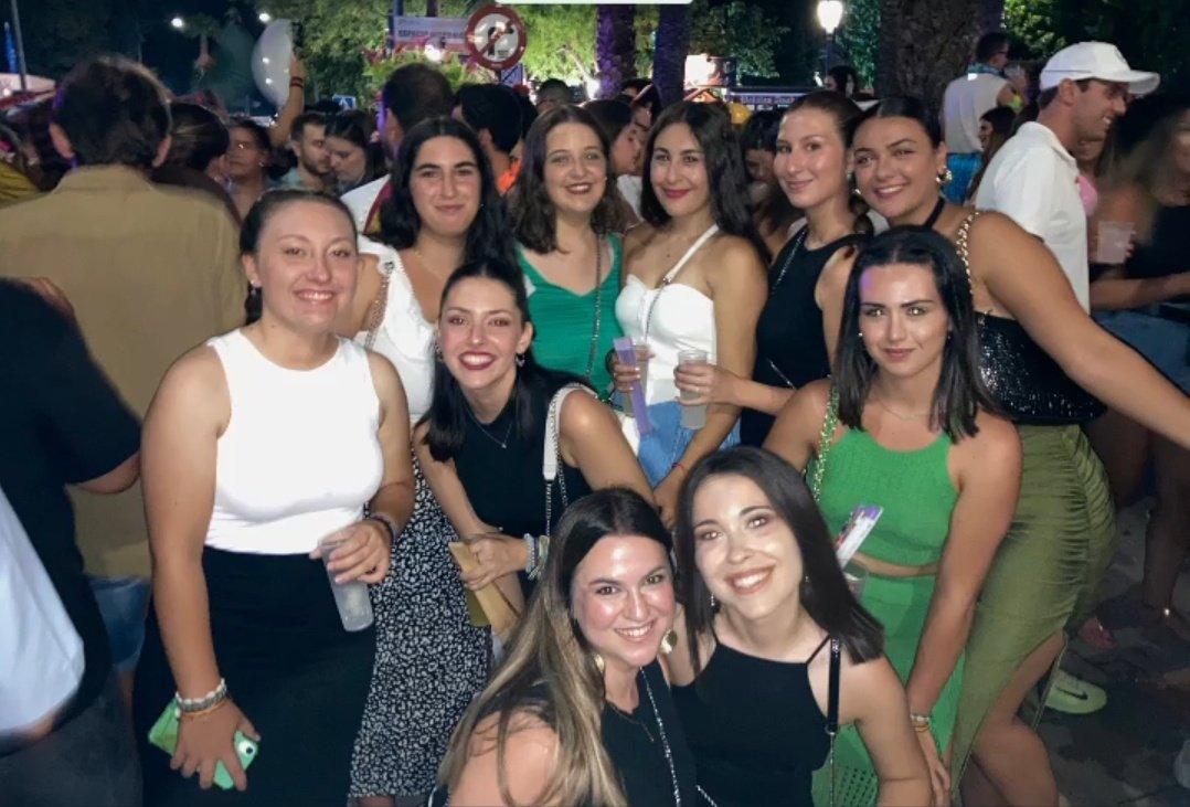 anabeelgarcia_'s tweet photo. un viaje top con gente muy top 🩷 https://t.co/BBEmnQQOci