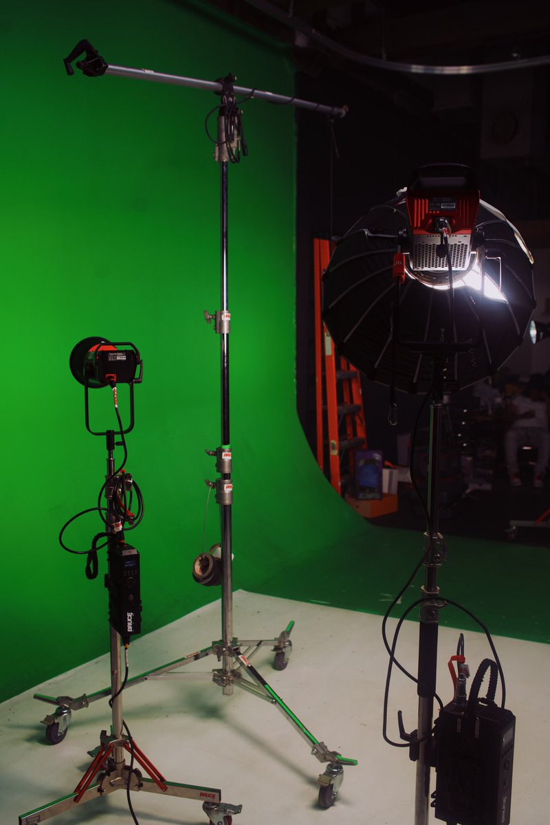 Studio713's tweet photo. S/O @aaronmay and his team!
Pulled thru for a quick shoot

DM us for green screen rental info‼️

#recordingstudio #greenscreen #cyclorama #studio #musicstudio #musicvideo https://t.co/rM3aW3nqtk