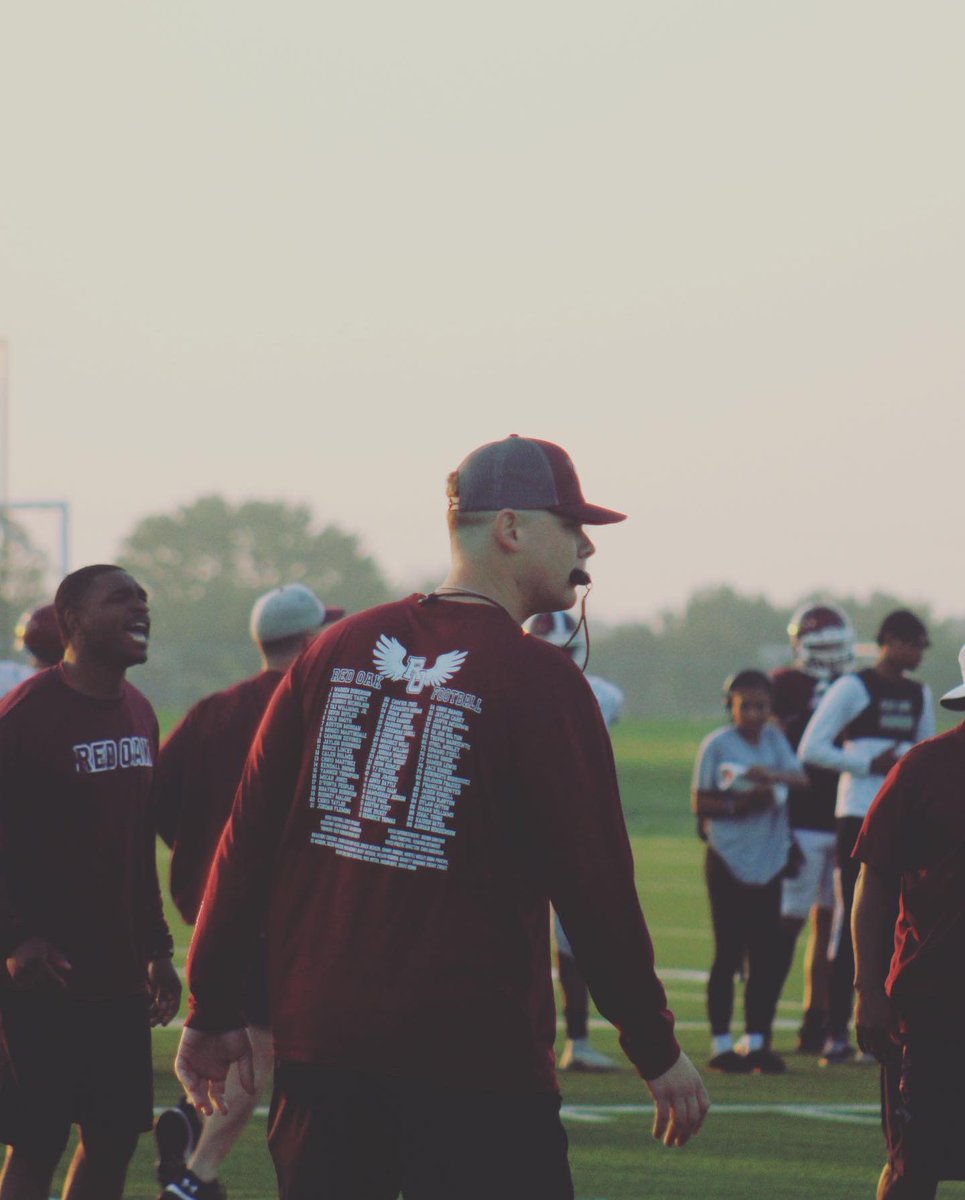CoachHageyIII's tweet photo. Blessed To See 25 🐂 https://t.co/mKTFaJZlDE