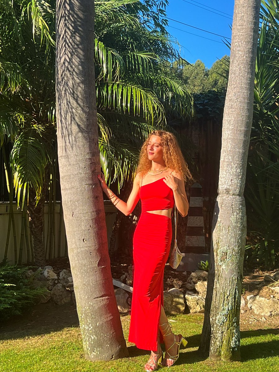 As Jonas Brothers once sang: High heels, red dress As Jonas Brothers once sang: High heels, red dress