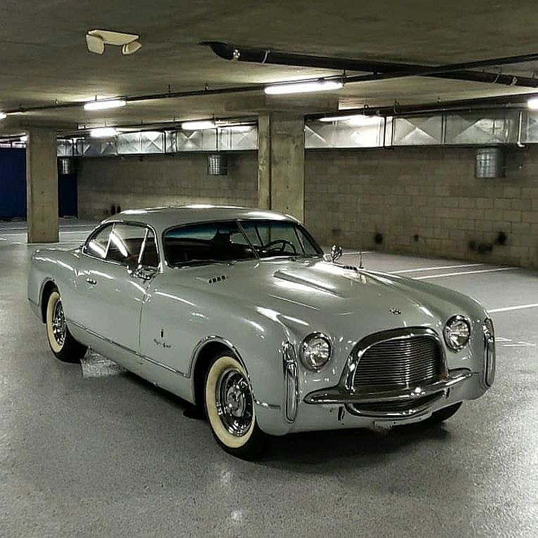 winnie_car's tweet photo. Not an everyday American classic but I really adore the Chrysler Special Coupé by Ghia. Only few were made and they would make a perfect figure at every international high class concour event.#dodge #DodgeChallenger #rt #dodgert #dodgechallengerrt #instacars #cars https://t.co/kdMSnYSOg7