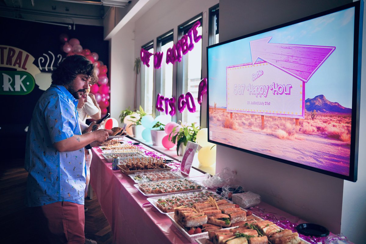 WBGamesMTL's tweet photo. Hi Barbie! 🎀 
Le 21 Juillet dernier, nous avons célébré la sortie du film Barbie en y consacrant une journée entière!
Au programme, le visionnage du film en équipe, puis retour au studio pour un 5 à 7 thématique, aux couleurs de Barbie World 💗 https://t.co/EbAUKtsJp9