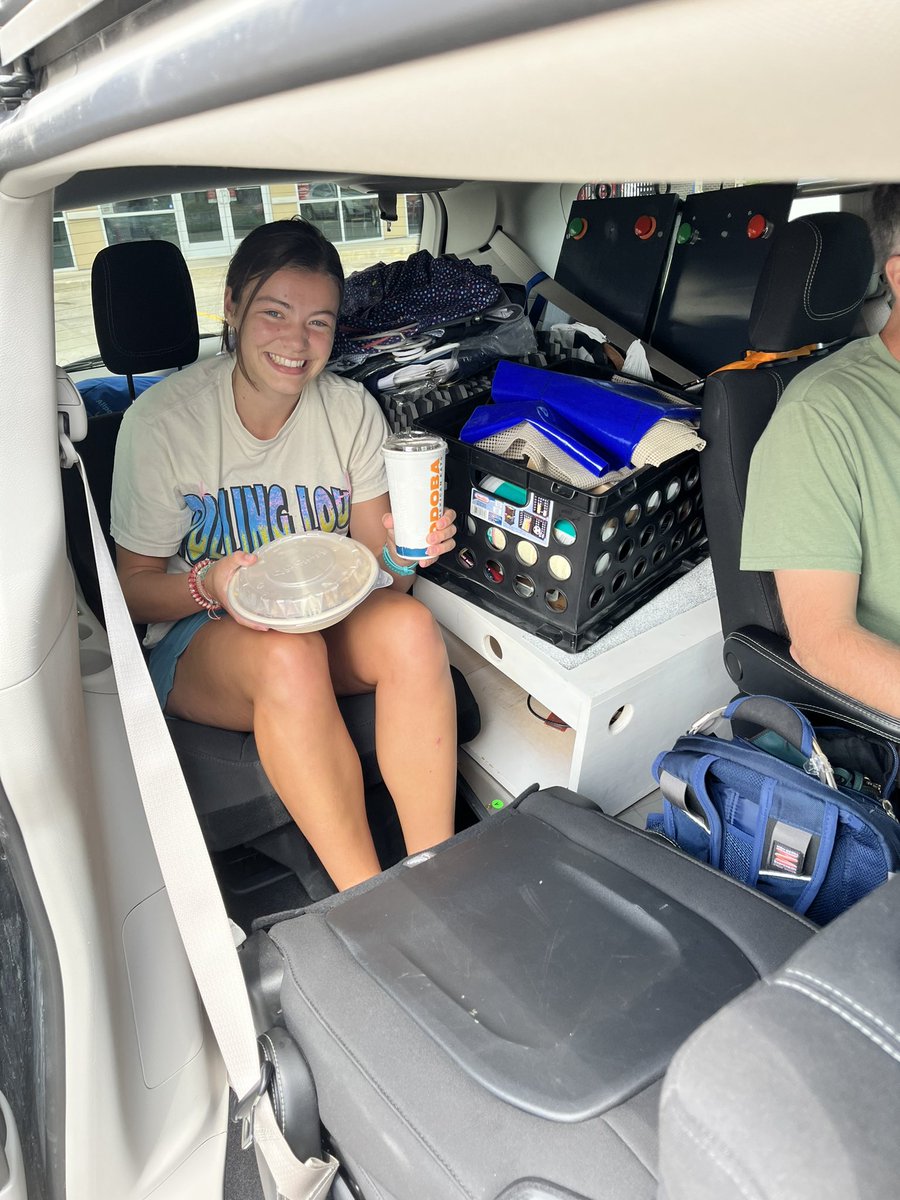 On our way to Knoxville for #ASB… just barely got everything in the van😅 @SW_bme @TGuessMU @JamieHallPedsPT @Corder2001