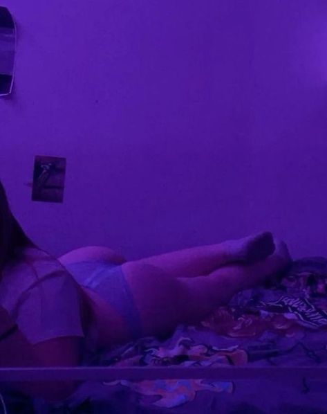 Líbí? Kdyby si chtěl vidět to jak se pomalu vslíkám stačí napsat a můžem se domluvit 😈😈😈