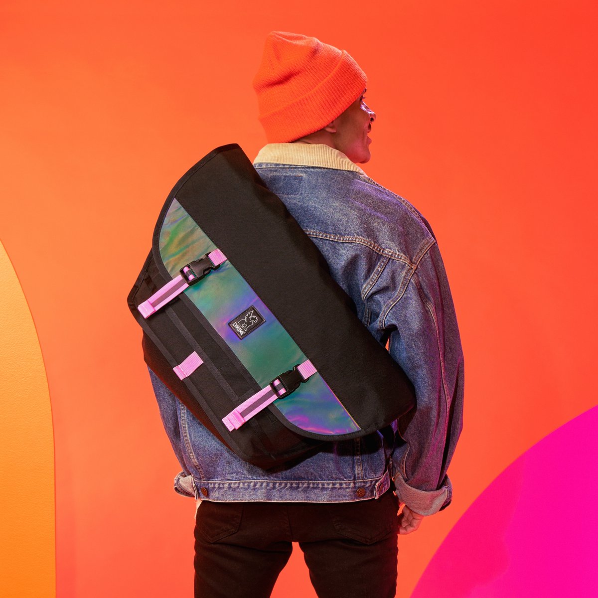 Chrome_Ind's tweet photo. A bag so good every Citizen needs one 🔥 🏳️‍🌈 https://t.co/HEtxKwgkyl https://t.co/DKQz9TYTrb