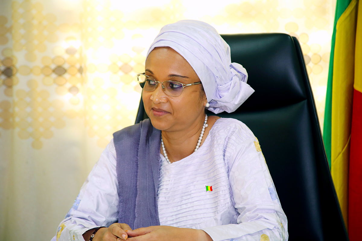 MenefpMali's tweet photo. 08 Août 2023 | Mme le Ministre Bagayoko Aminata TRAORE a reçu en audience une équipe de #SNV🇲🇱 Les échanges ont porté sur la promotion de la création d’#emplois et auto-emplois #verts dans le domaine Agricole au profit des jeunes et les femmes.
2400 emplois verts en vue ! #APEJ. https://t.co/F5IVWZxs3R
