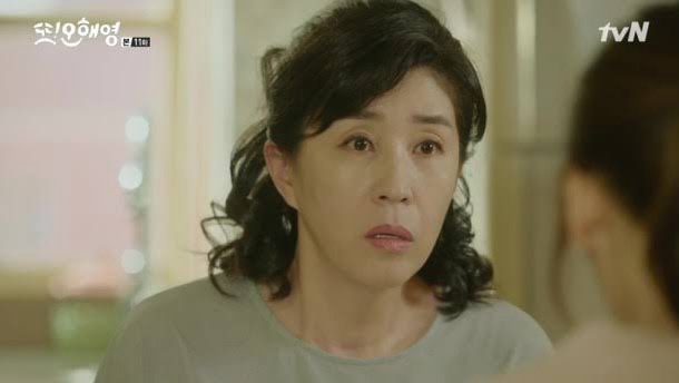doramabra's tweet photo. 10 coisas em doramas que com toda certeza irrita toda a dramaland:

1. triângulo amoroso 
2. plot de infância DO NADA
3. os pais abusivos
4. uniforme escolar em marmanjos 
5. o empata foda que normalmente é o amigo ou a amiga de um dos personagens e gosta dele/a
6. falta de comunicação entre os protagonistas
7. dorama em que TVN MATA TODO MUNDO
8. eu já disse triângulo amoroso?
9. não ter mais o subway fazendo propaganda 
10. quando dorama não tem final feliz