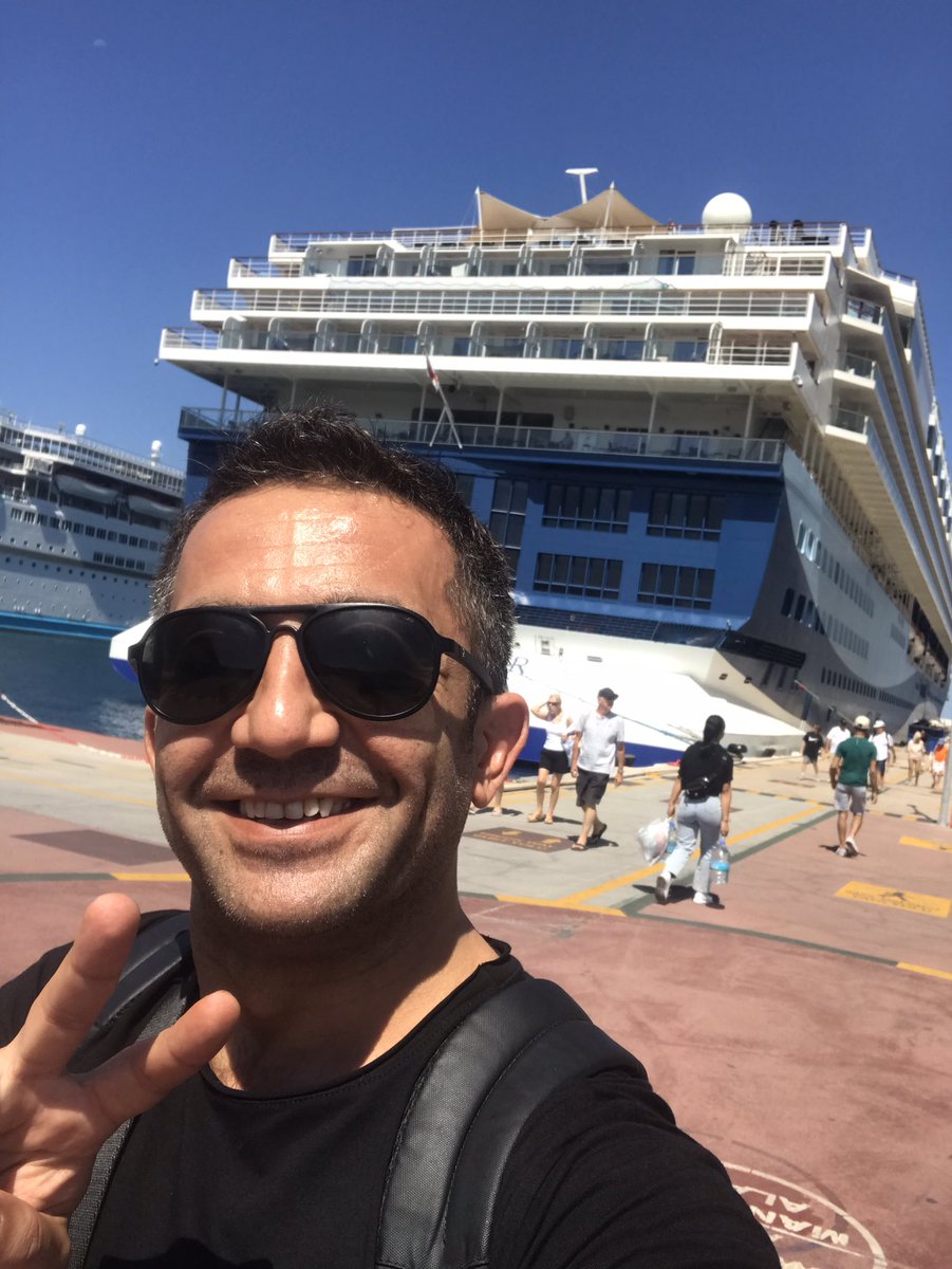 Türkiye iyi bir Turizmci kaybetti,
Ben diğer yurtdışına giden elemanlar gibi ülkemden soğuduğum için gitmiyor, mecbur kaldığım için gidiyorum.
Buna sebep olan Turizm sektörünün sözde liderleri (bazı genel müdür, HR Direktörleri) bir gün kendi layıkını bulacaktır elbet!