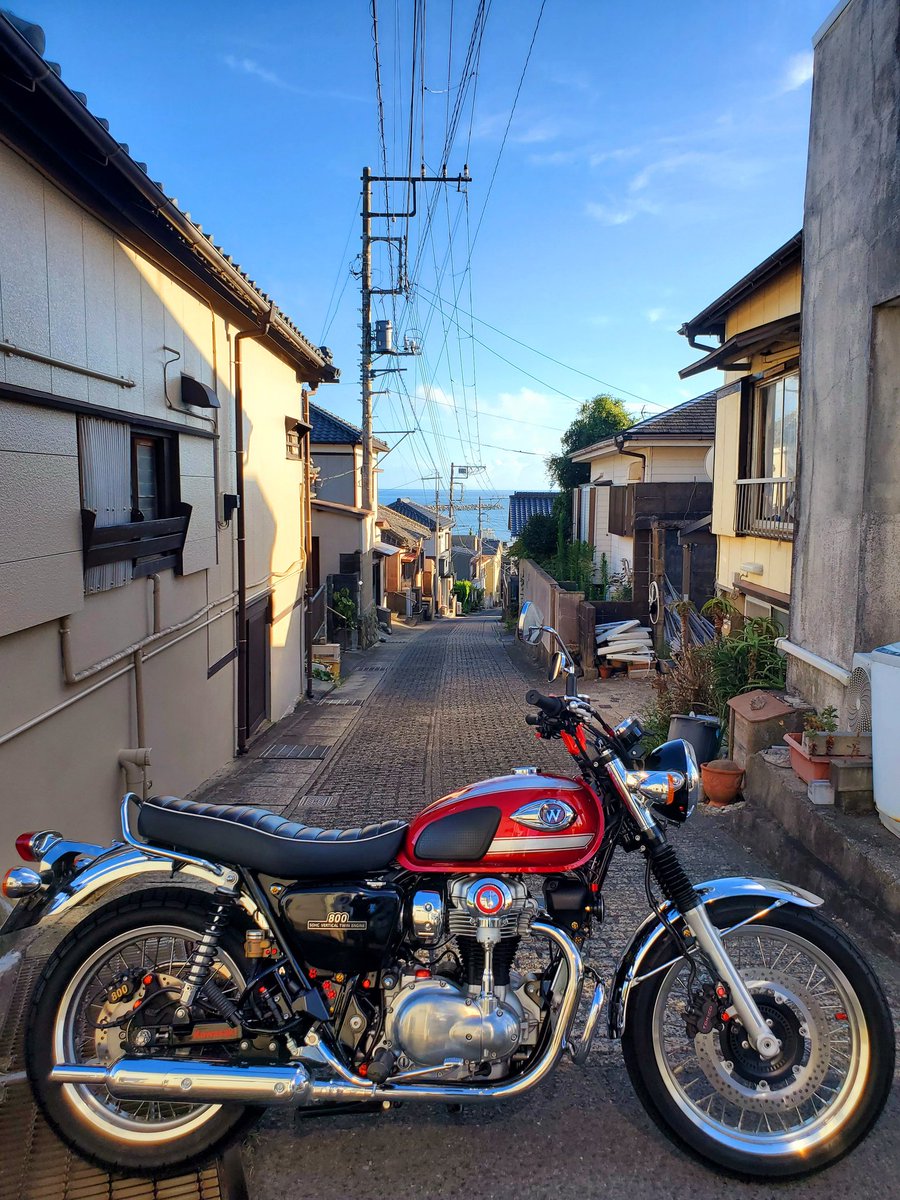 W800_kenwalk's tweet photo. 俺のW

午後5:20分の外川

オイル交換したらついつ走りたくなりますよね✨

#kawasaki
#w800
#銚子 https://t.co/6v07GcKxLB