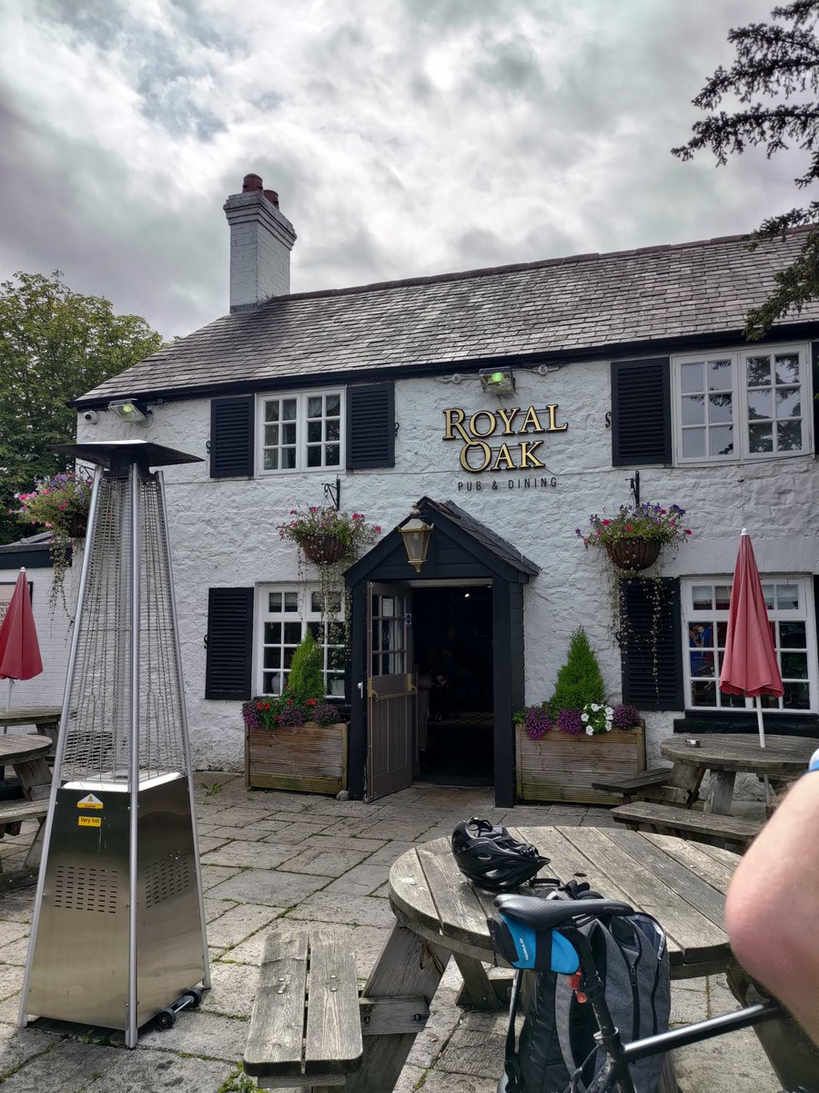 techguy276's tweet image. Last pit stop and then it's less than 9 miles to go to Wrexham