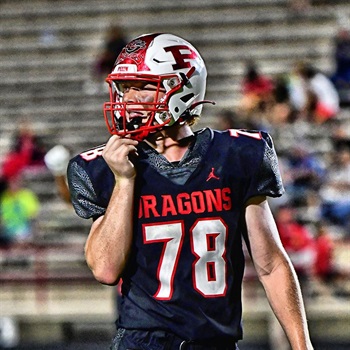 EDGYTIM's tweet photo. New: Get to know
@pekinfootball  Pekin 2024 TE/DE @JaceHackman 
Jace Hackman who filled out the EDGYTIM Top Prospect survey
https://t.co/2WQvdnCYyc https://t.co/QktIFmX10u