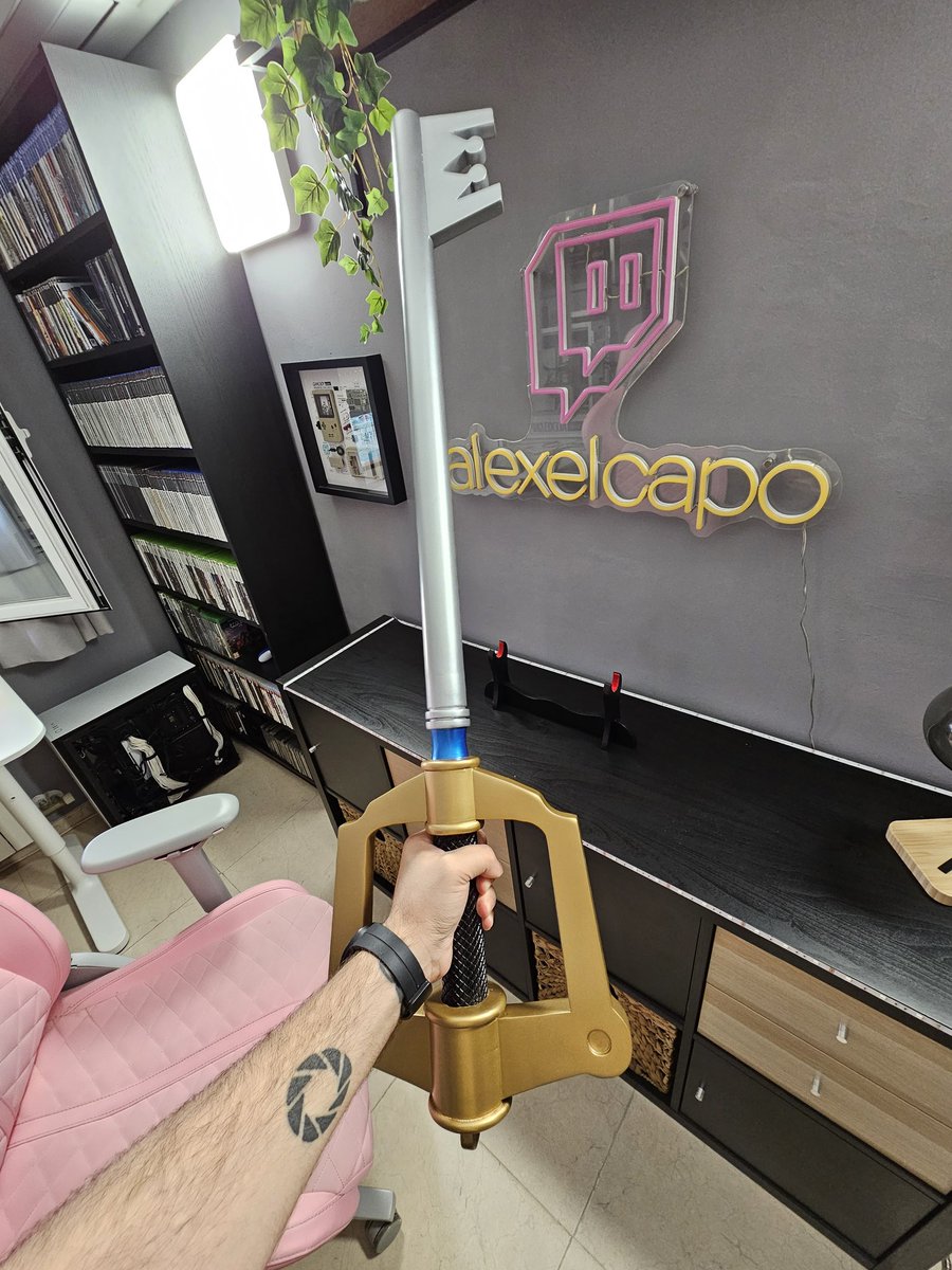 EvilAFM's tweet photo. Llegó https://t.co/hKgr0xN8MW