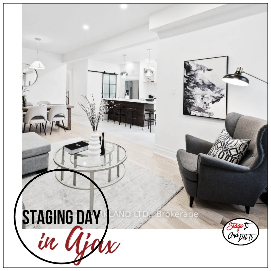 StageItAndList's tweet photo. And we're back! Hope everyone had a wonderful long weekend ☀️. Back to work lol. #StagingDay in Ajax! This property getting ready to be beautified. Can't wait to show you, stay tuned...
.
.
#stageitandlistit #homestaging #stagingsells #staging #staginghomes #realestatestaging https://t.co/T3VFUuEIaZ
