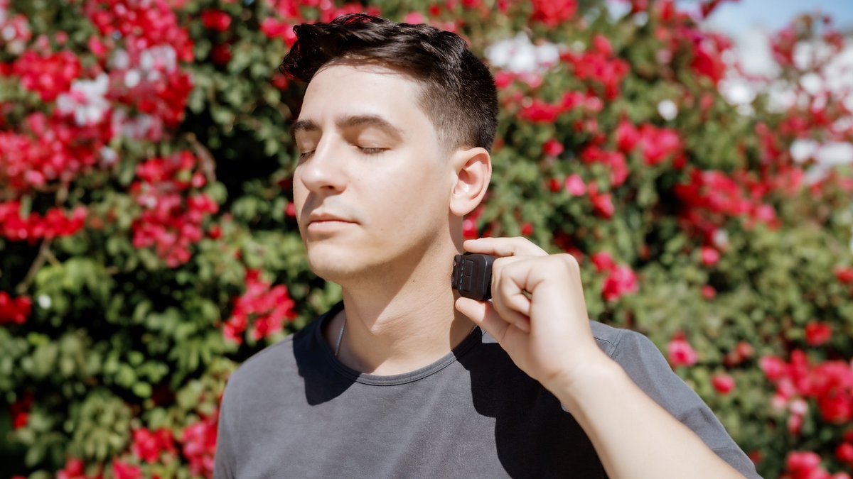 GadgetFlow's tweet image. Relaxation redefined: Verelief Collection Nerve Stimulators bring fast relief to your daily stress! 🌿🌟

Find calmness at your fingertips. #RelaxationTech #StressRelief 🧘‍♂️💆‍♀️ 

Explore now: gadget.nyc/hoolest6