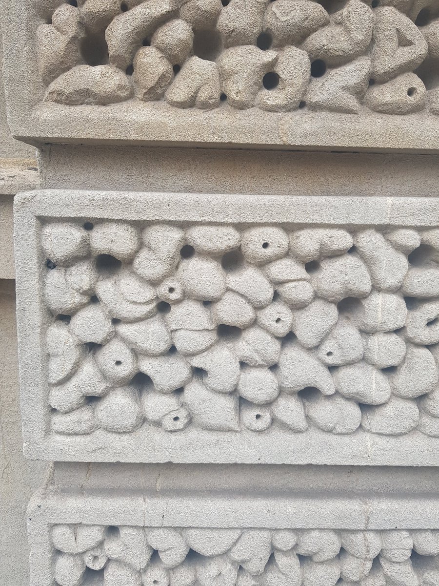TheHistoryMouse's tweet image. Because of my years as an academic mouse, I like my stonemasonry like I like my  undergraduates #Rusticated #TheHistoryMouseInBath