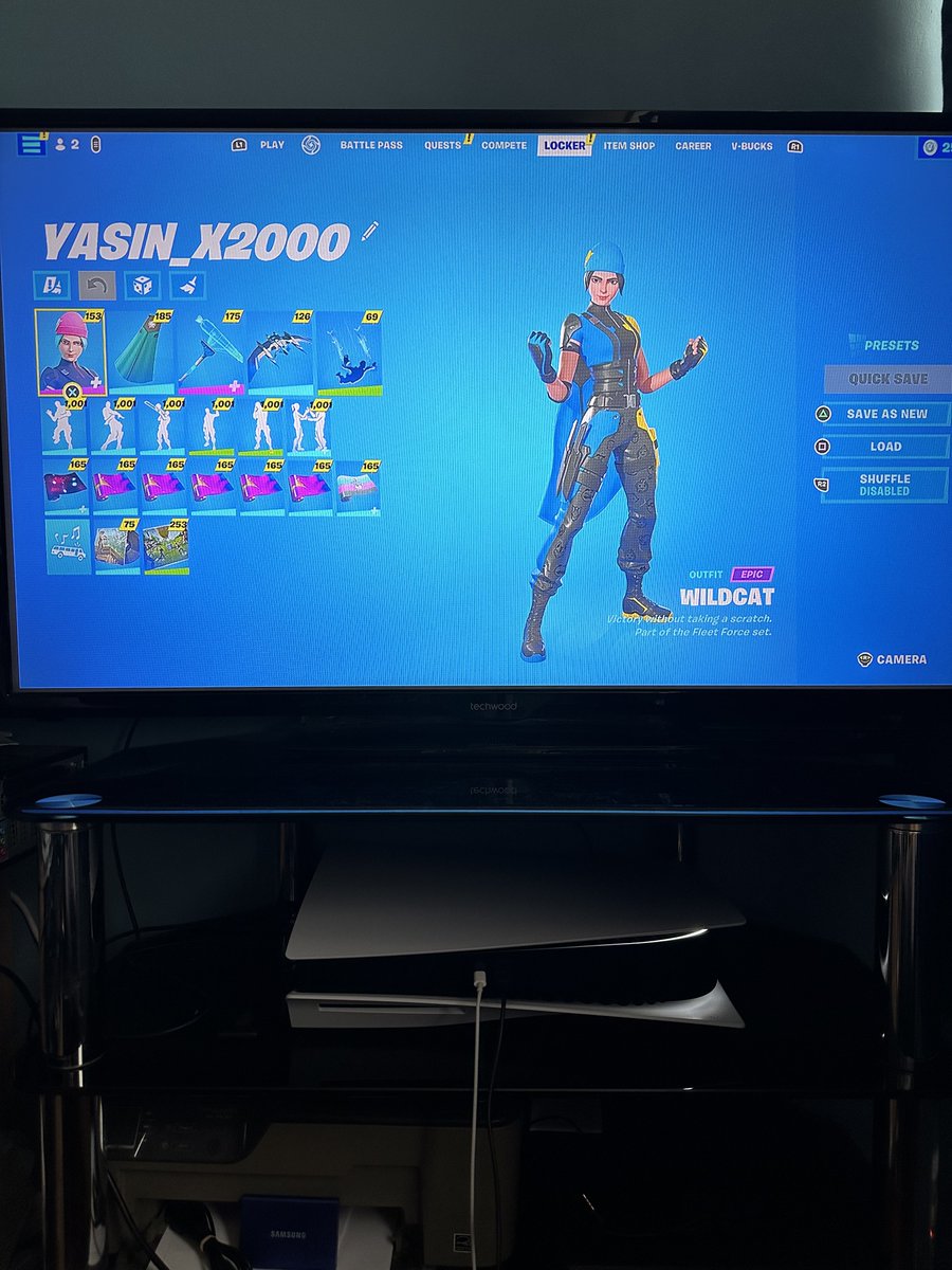 iSkywayy's tweet photo. I Barely play but Fortnite locker 1001 #Fortnite #FortniteArt #FortniteCh4S3 #FortniteLeaks #FortniteWILDS #FortniteWildcat #Wildcat #WildcatFortnite #gg #checkmarks https://t.co/DnTuiAo5IY