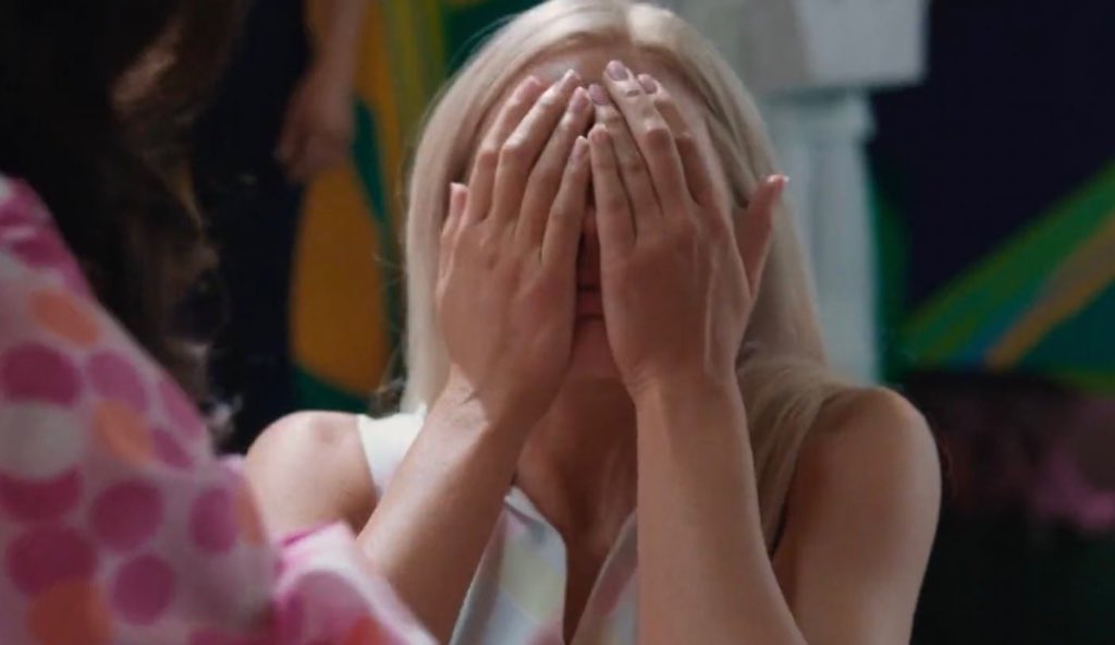 allurequinn's tweet photo. most relatable barbie scene https://t.co/uONzjaEacJ