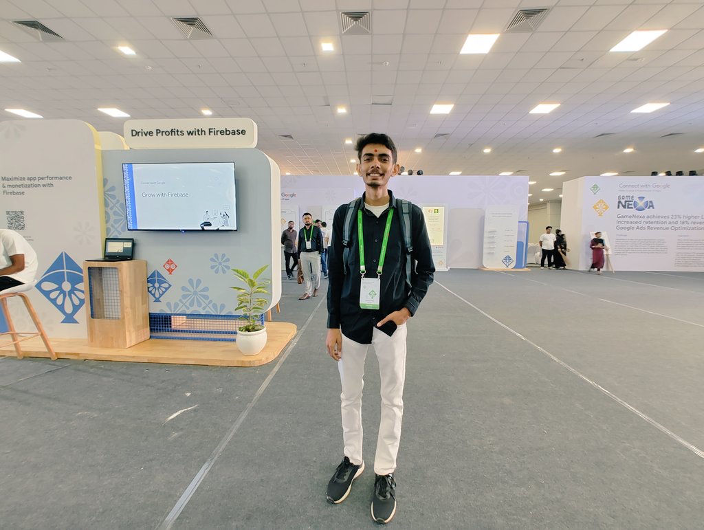 Alg0Addict's tweet photo. I had an amazing time at the #ConnectWithGoogle event today. I learned so many new things that will help my startup boom. Thank you @GoogleIndia for the awesome goodies and food. https://t.co/ZhTQ1mGBfJ