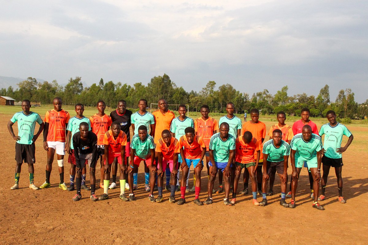 KJamtaka's tweet photo. Football brings people together and it's game that fosters unity and team work. This being a #YouthWeek our football team had a friendly match with Nyawitta Fc and we won 2-1. Goals by @ArielLihondo and @WilsonThiago18 .  #iydkisumu #YouthPower #youthempowerment . https://t.co/m84SciIZMX