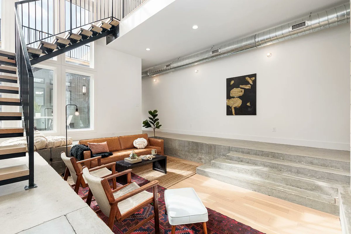 MarcelleGID's tweet image. Experience industrial zen with the power of concrete. Function natural elements in this modern living space. 🏠 #NashvilleInteriorDesign #TheSoulfulHome #ConcreteStyle