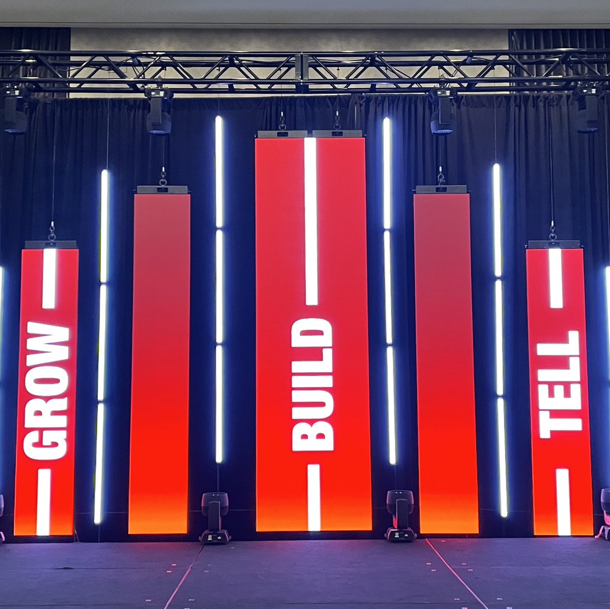 spl_chicago's tweet photo. It’s always cool to see your brand up in lights.

We love helping our clients make their brand pop at their events. Whether it’s with unique LED panel stage design, digital signage, or creative lighting – we do it all.

Thanks to Joe and Mike from our team for getting this pic! https://t.co/0TDGwnCmI7