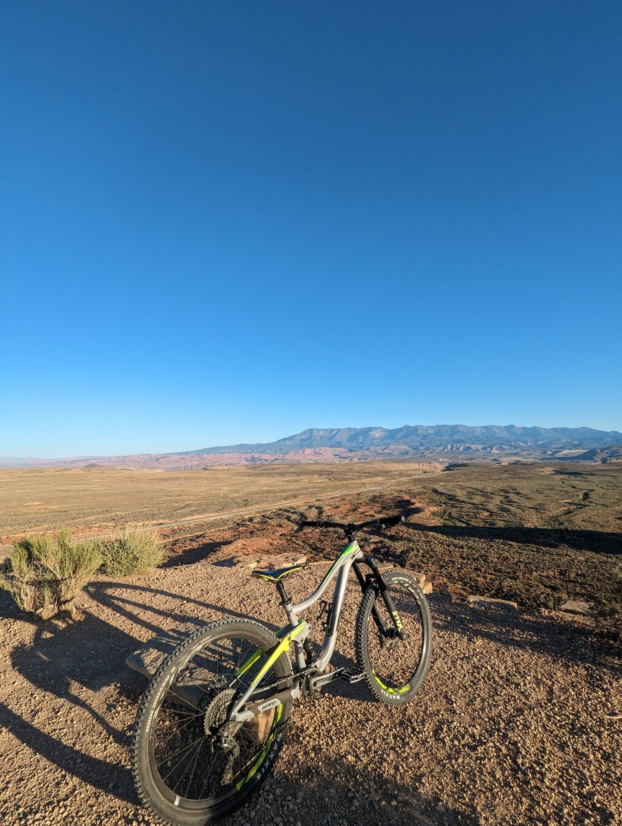 tee_berz's tweet photo. Crested Butte > Hurricane https://t.co/HzZOxtZAQU