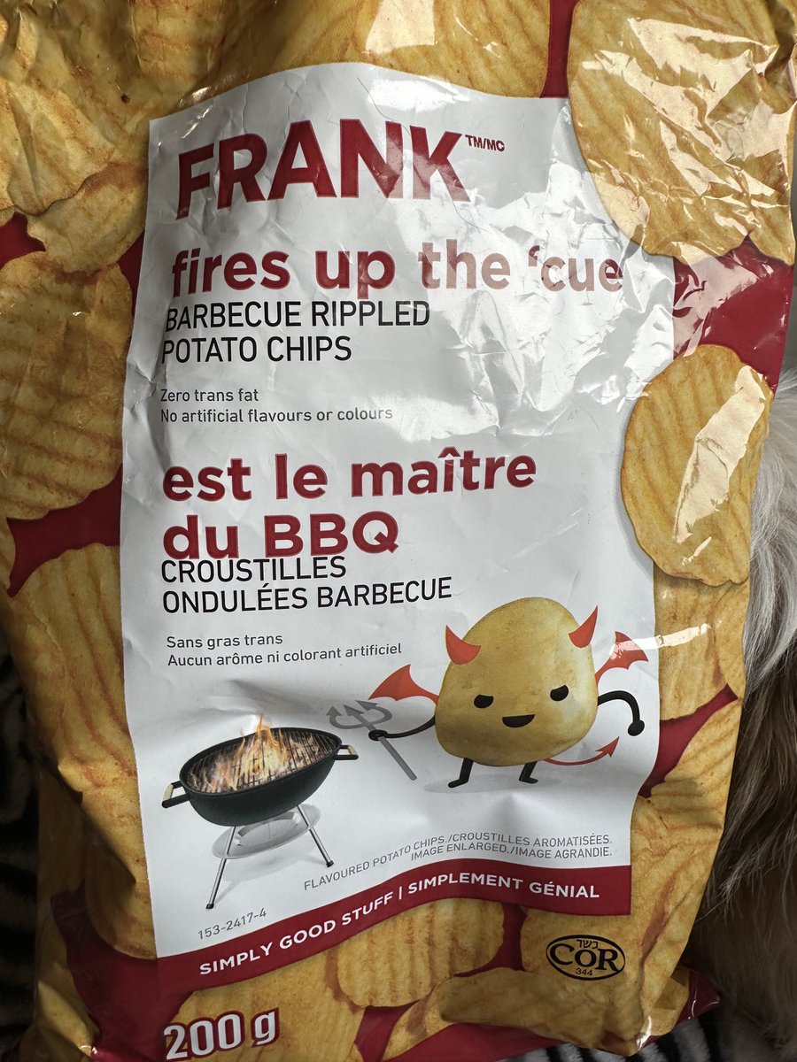 DeniseHenwood's tweet photo. Yes it’s not yet 9 am and yes I just polished off the whole bag. Omg so goooood! #Frank @CanadianTire #bbq #ripple #chips #FrankRocks #eh https://t.co/aayCSF1ABU