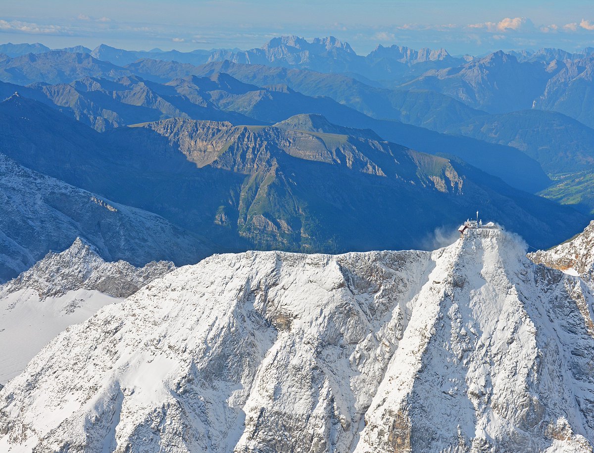 Roel van den Bekerom tweet media