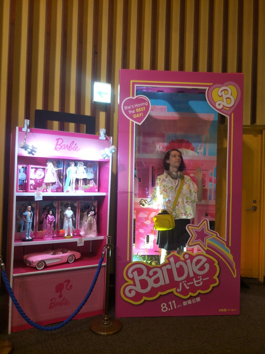 maruzaibatsu's tweet photo. my Osaka show this Thursday night will be livestreaming for your convenience! be a doll and tune in 🩷
あと二日間に大阪で…！ライブ配信���あるから逃げ場がないぞ。見ててね

>> https://t.co/sDY2h3xGSQ https://t.co/lWqKEd8mQj