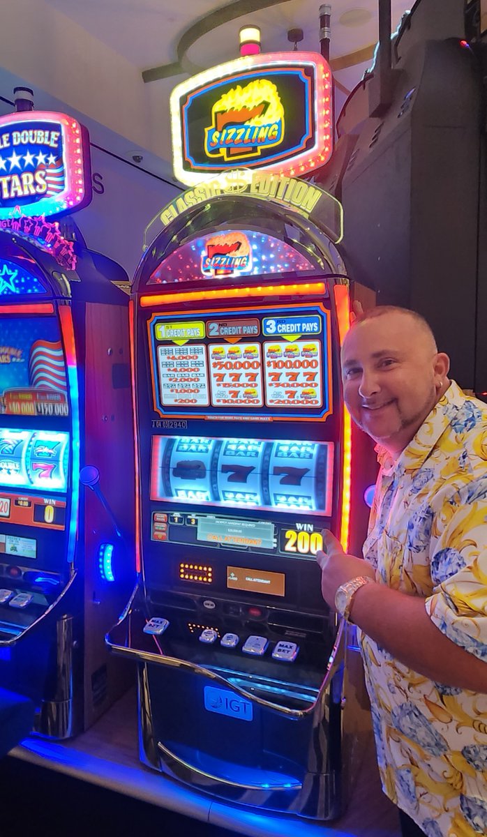 delLagoResort's tweet photo. Stephen! You are one heck of a #LagoWinner! Two jackpots on the same day π²π #delLagoNY
Must be 21 or older. For help with problem gambling call 877.8.HOPENY or text HOPENY (467369). https://t.co/ZvfL2b2CYJ