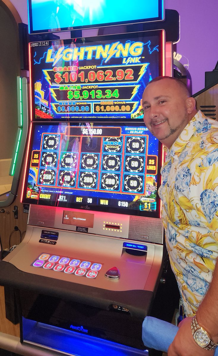 delLagoResort's tweet photo. Stephen! You are one heck of a #LagoWinner! Two jackpots on the same day π²π #delLagoNY
Must be 21 or older. For help with problem gambling call 877.8.HOPENY or text HOPENY (467369). https://t.co/ZvfL2b2CYJ