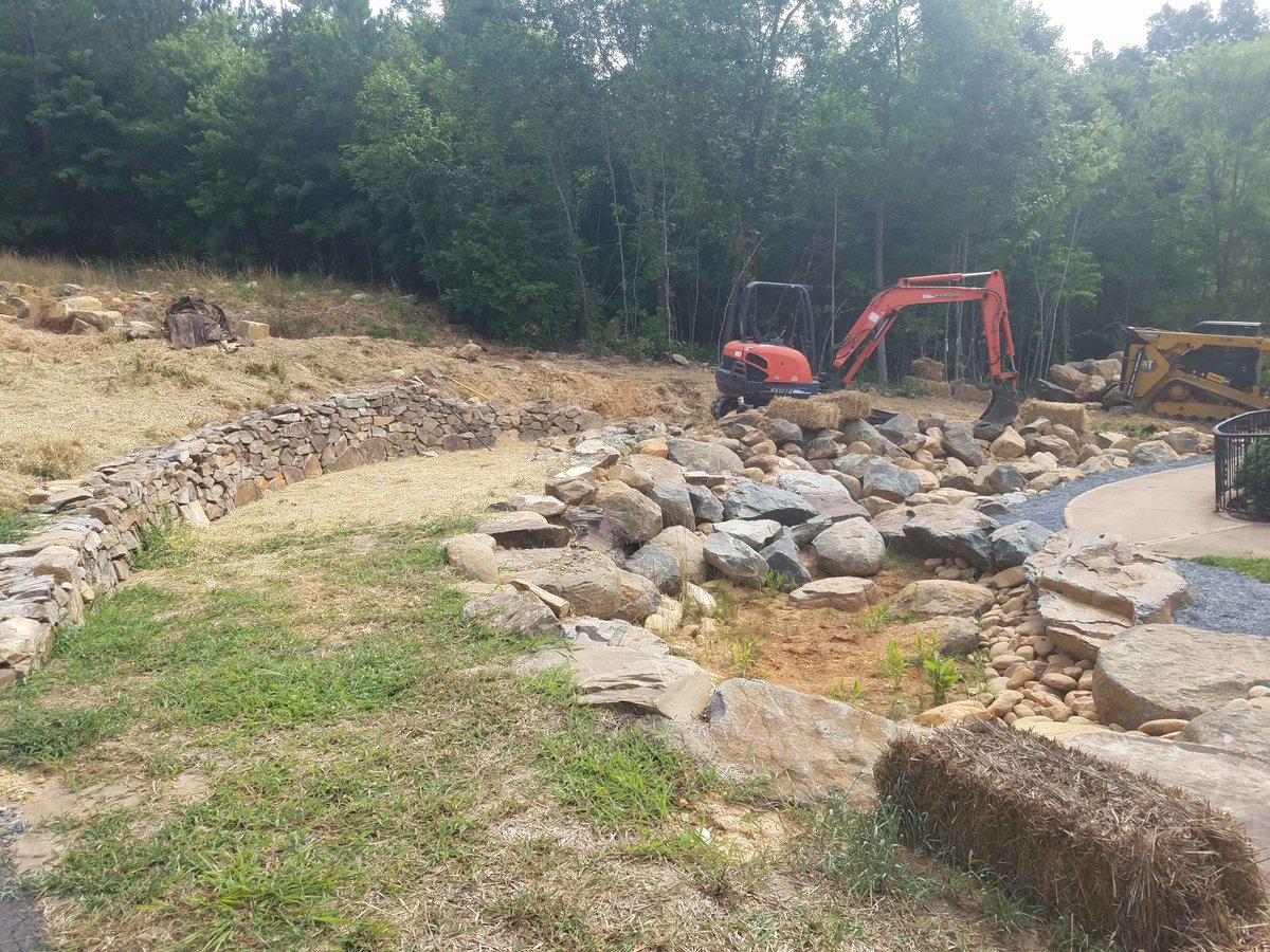 GardenGnomads's tweet image. Make your property stand out with Garden Gnomads&apos; landscape design services. Contact us at (828) 547-3764 to schedule your free estimate. 
 
#LandscapeDesign #LandscapeDesignServices #NativeLandscaping bit.ly/3WZh7TT