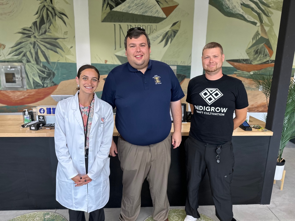 Indigrowmi's tweet photo. Starting the conversation is the key to making real change! #microdifference #craftcultivation #resistcorporateweed #onlydowntowndispo #muskegonmicro #muskegonmade #muskegonproud #ditchthedispensary #smokelocal #wecannacare #cannabistourism https://t.co/nwUj4P5QHb