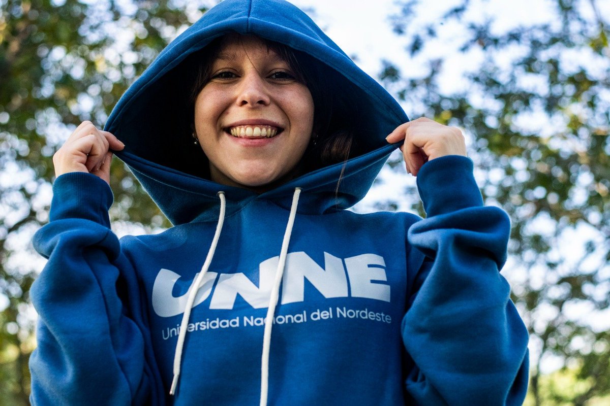 unneargentina's tweet photo. ¡Activamos el #ModoUNNE! 🔥

¿Se acuerdan del viral de hace unos meses sobre buzos de la UNNE? Todo este tiempo nos estuvimos preparando para este momento: ¡Saldrán a la venta próximamente! https://t.co/ZvYAMmZOhJ