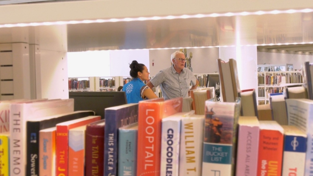 UrbanLibCouncil's tweet photo. Three years ago, @calgarylibrary went fine-free and removed the barrier for 130,000 people to use the library. Circulation is up and renewals increased by nearly 50%. "We were blocking the wrong people from accessing the library when they needed it most."
https://t.co/j8389Xz70e https://t.co/NsmnRGWJRx