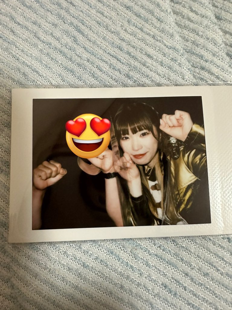 レオナ誕生日おめでとう🎊🎈🎉💛
いつもレオナにいっぱい元気もらって、いっぱい癒されてます😌
ほんまに良い一年になりますように😌
これからもいっぱい応援します
あと、特典会も行けるだけ行く　笑
#レオナエンパイア
#豆柴の大群