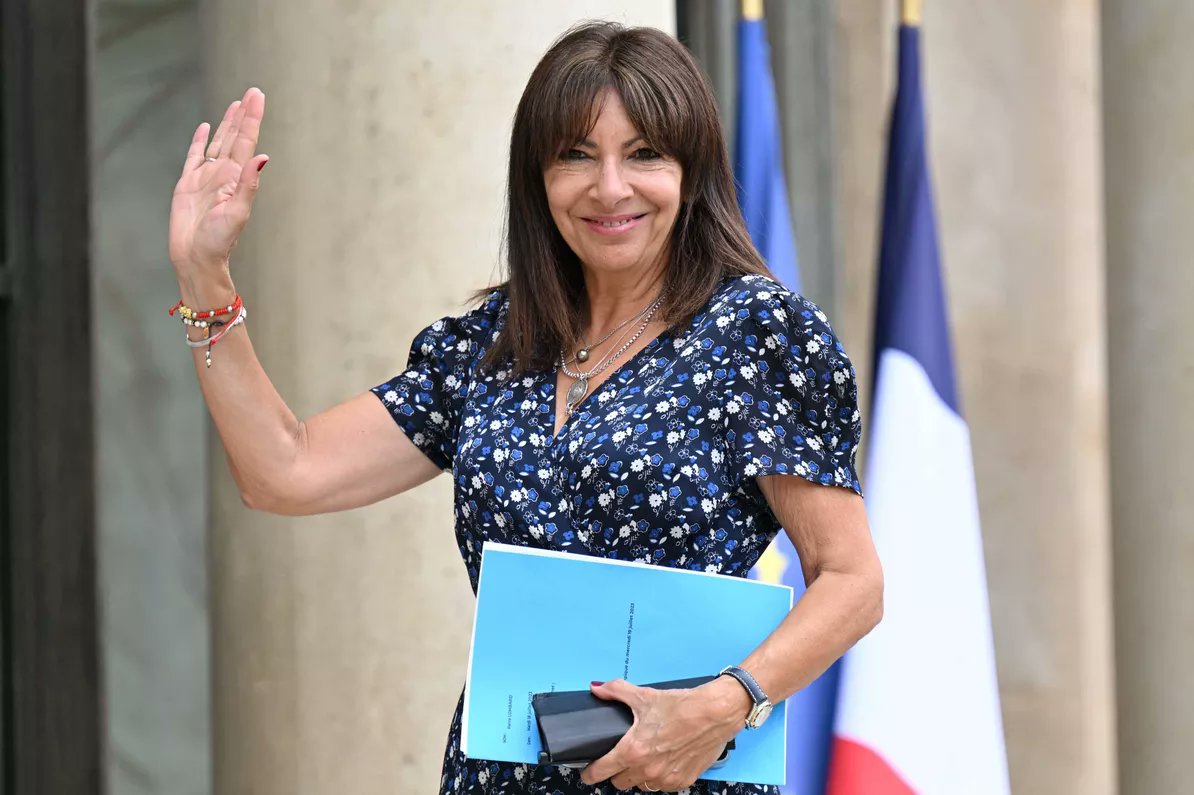 🏆Félicitations à <a href="/Anne_Hidalgo/">Anne Hidalgo</a>, Maire de <a href="/Paris/">Paris</a>, élue femme urbaniste contemporaine la plus influente de la planète !
🌍 Elle se hisse en 4ème position d'un classement recensant les 100 personnes ayant un impact sur les villes d'aujourd'hui
➡️En savoir + tinyurl.com/3wzfamjj