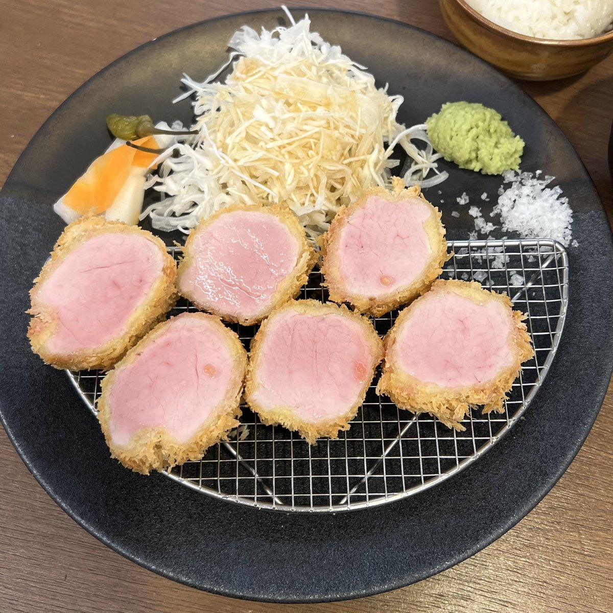 잘 먹고 잘 사는 중