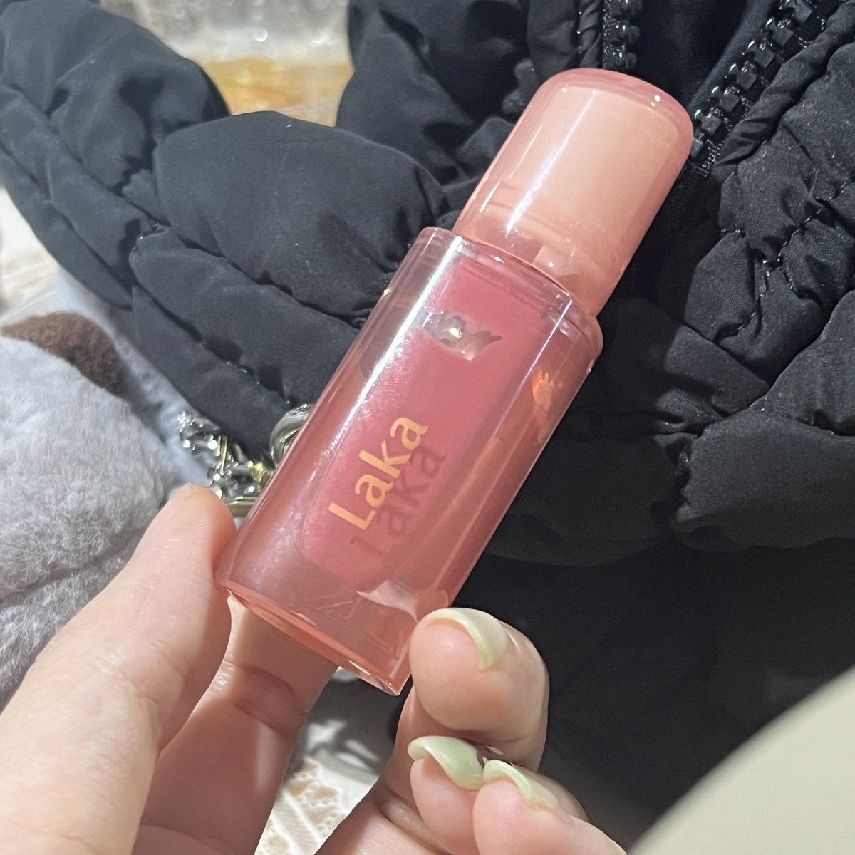 SONGJE_S's tweet image. เคล็ดลับนางฟ้า ปากฉ่ำแบบกรรมการอึ้งงง
Laka jelling nude gloss 303