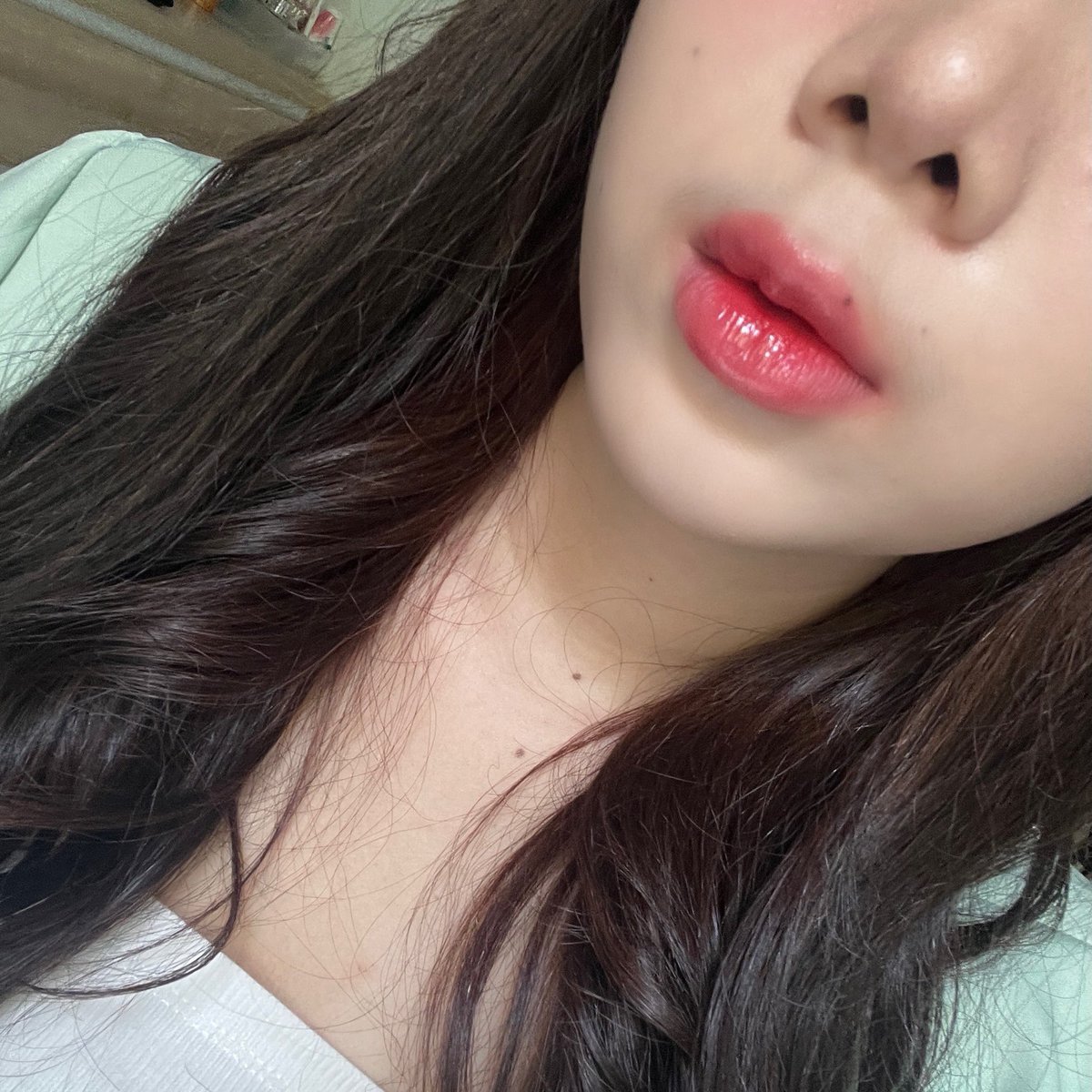 SONGJE_S's tweet image. เคล็ดลับนางฟ้า ปากฉ่ำแบบกรรมการอึ้งงง
Laka jelling nude gloss 303