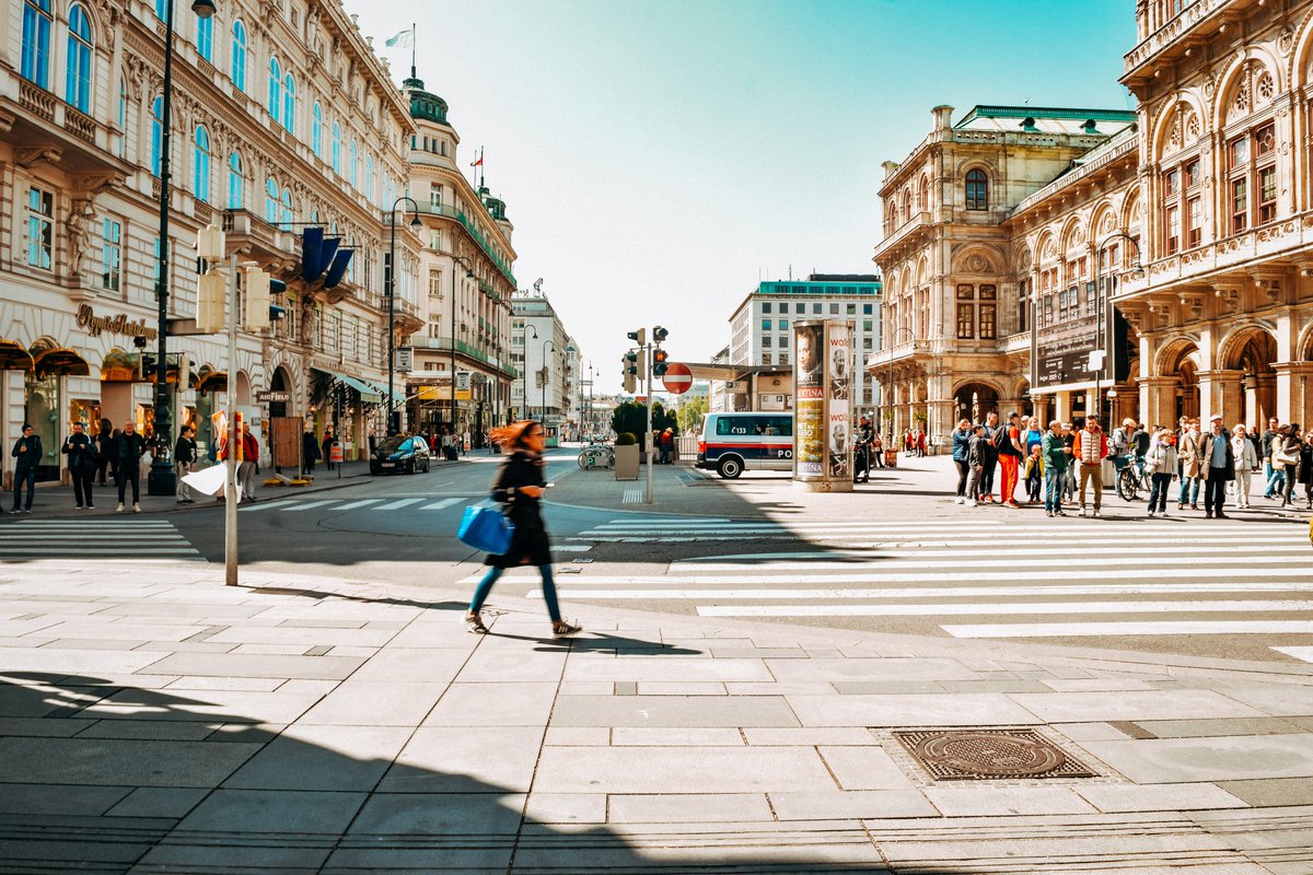 Grradej's tweet photo. ✈️ Vienna 🇦🇹
📅 25-27 Aug, 2🌙
🛏️ 2 adults
💵 up to 50% #discount

#Vienna weekend getaway  deal👇with up to 50% discount
https://t.co/4yDJ7HTPhz
🎁save 5% extra on your first booking with code UVFI8 (apply during sign up) #Travel #Holidays #LuxuryTravel https://t.co/Hsg5jjVo6i