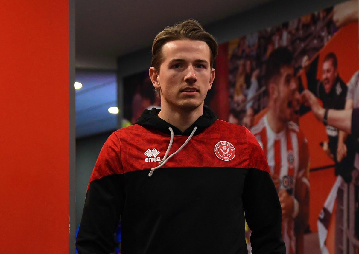 FabrizioRomano's tweet photo. Sander Berge, undergoing medical tests as new Burnley player from Sheffield Utd after agreement reached yesterday 🟣

Deal in place, personal terms agreed — here we go 🇳🇴 https://t.co/Twh0XQm14Z