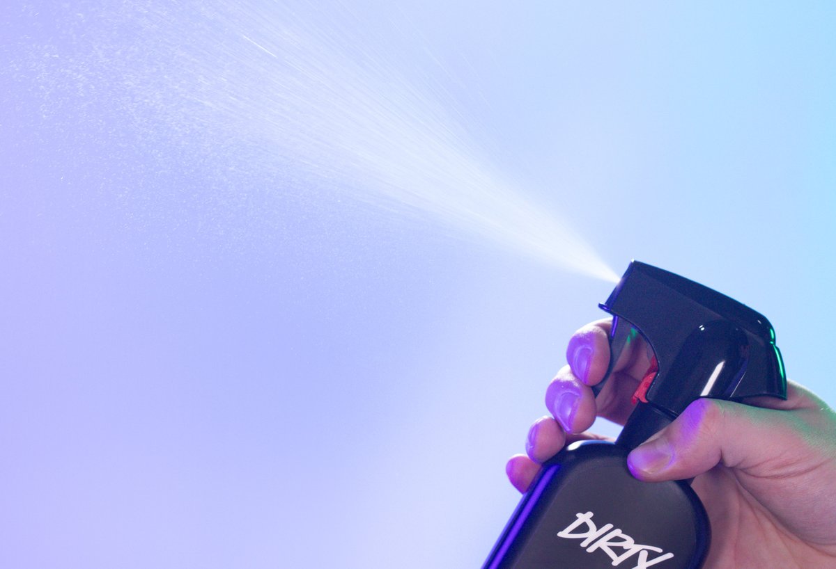 Siete in cerca di un brivido?

Come frizzante brezza di montagna, il Body Spray Dirty rinfresca sia il corpo che lo spirito🍃 Il profumo rigenerante della menta verde e del dragoncello vi regalerà fresco sollievo anche nelle giornate più calde!  lush.com/it/it/p/dirty-…