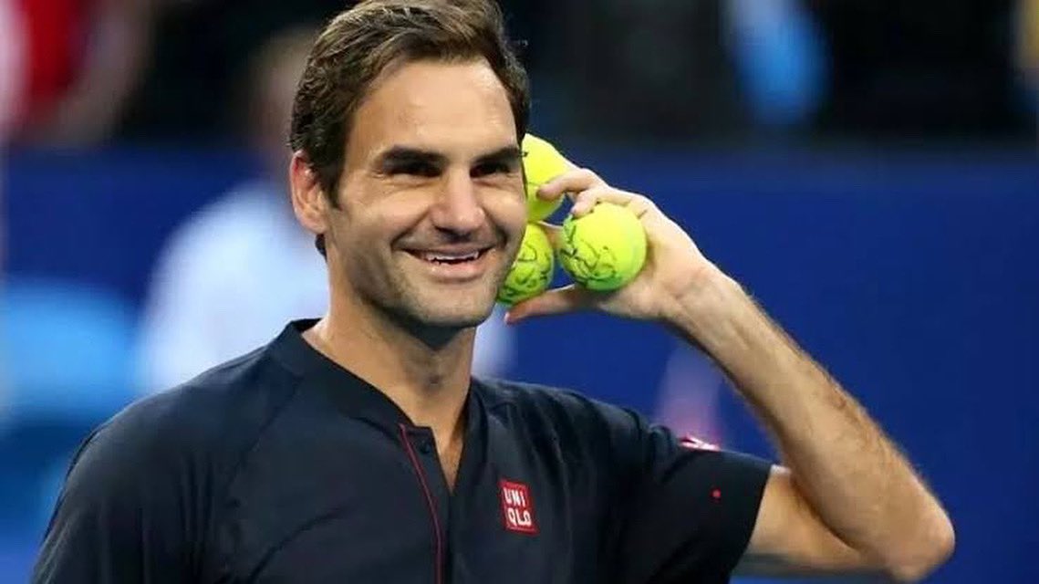 tenisblogbr's tweet photo. DEFINA ROGER FEDERER EM UMA PALAVRA:
Feliz aniversário, lenda!! 🙌🏻❤️🎾
#tennis #tênis #tennis🎾 #rogerfederer #federer #aniversario #cumpleaños #goat #tennislove #tennislegend #legend #birthday #cumpleaños #federerfans #federer4ever https://t.co/73xHbLjfOY