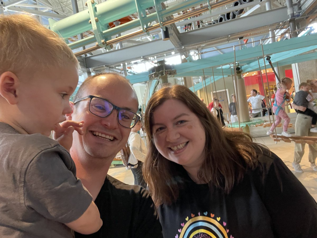reid_indeed's tweet photo. I had the unexpected pleasure of meeting @Dr_JZP last weekend, each of us holidaying with our young families.
She shared her kind support for #YouAreNotAFraud📕
This is 100% the best part of publishing the book – hearing the stories 🥹
Thanks for sharing your story, Jennifer! https://t.co/0u5WdYpYpi