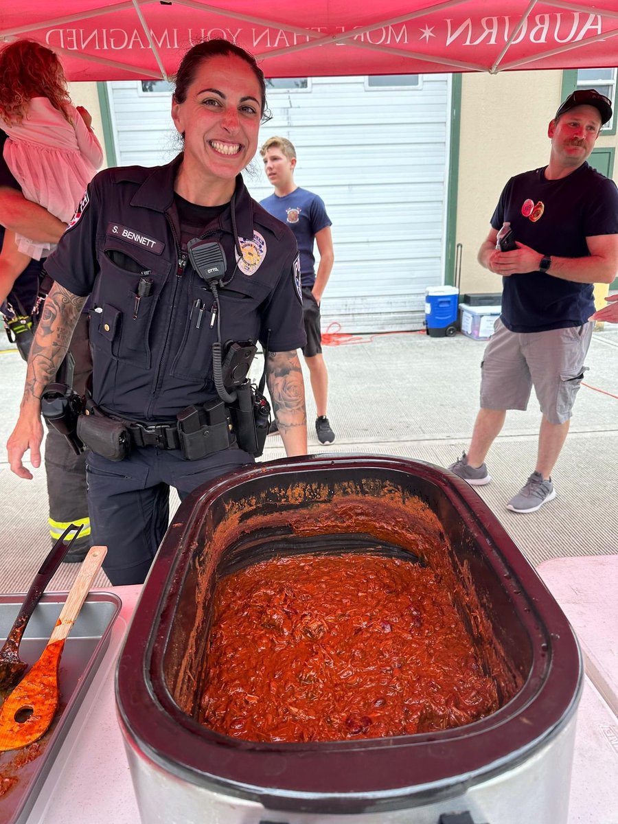 AuburnWAPolice's tweet photo. WINNER, WINNER!
Happy to announce that the Auburn Police Department took home first prize at this year's Chili Cookoff!
The win is great, but the money raised for the Auburn Food Bank is even better. $1,229 was raised in this year's cookoff!#ChiliCookoff #VRFA #APD #Auburn https://t.co/MUYefwsFvk